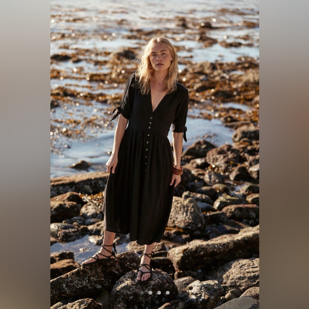 Black Button-Front Midi Dress - Women